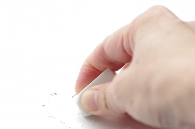 楽天カードの磁気不良の直し方(消しゴム)