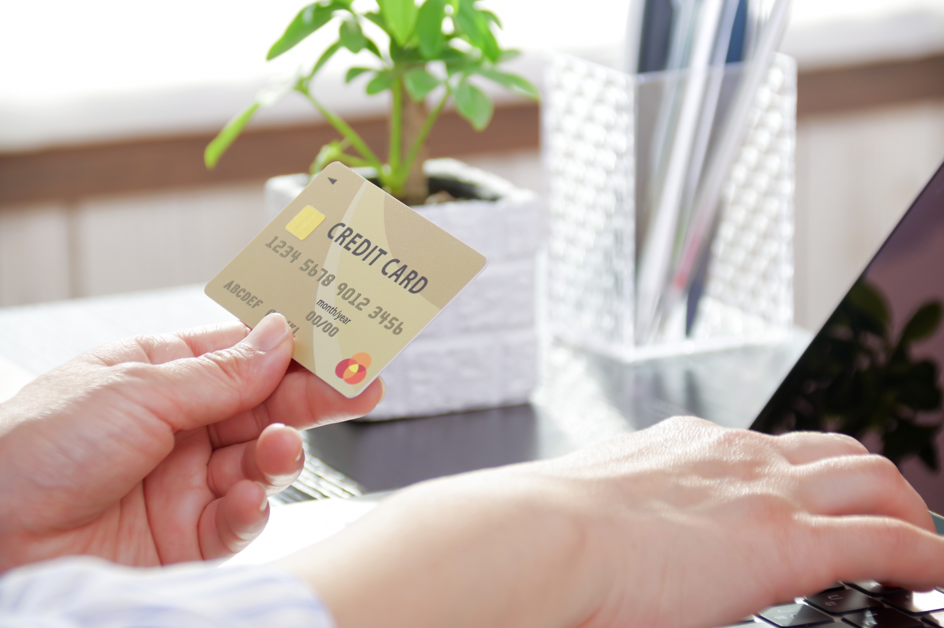 他社カードに影響なし